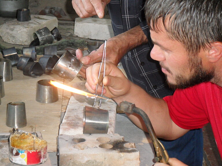 Production of souvenirs at Adult Education Centre Shaumiani, DVV International Georgia