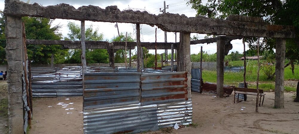 Rests of buildings without walls and roofs.